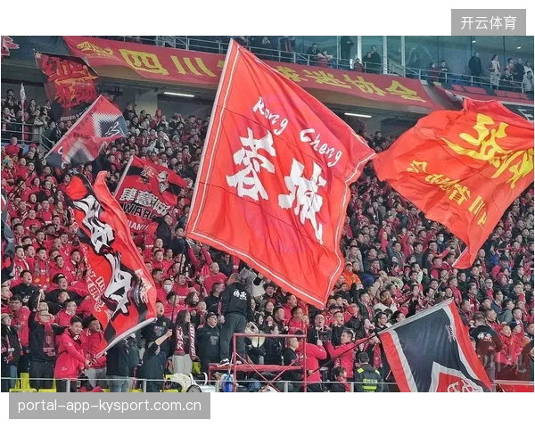 成都蓉城中场组织能力日趋稳定，节奏更清晰